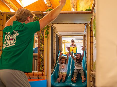 Glijbanen op camping CLICOCHIC Alpes Lodges in Pralognan la Vanoise (73).