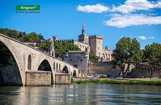 Pont Saint-Bénézet en Pausenpaleis in Avignon, juwelen van de Provence.