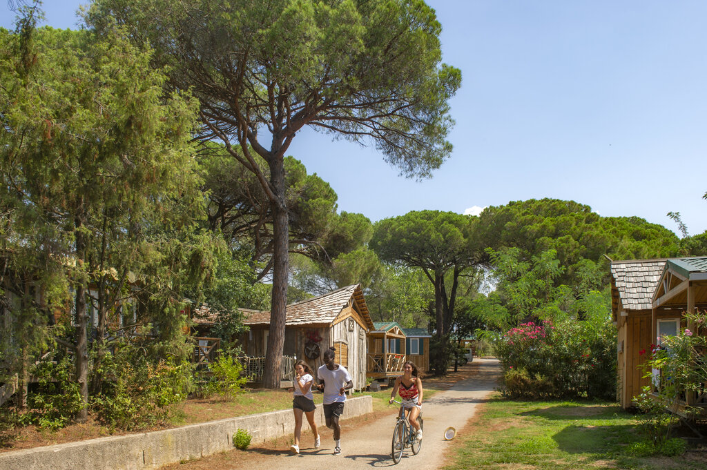 Les Aubrdes, Vakantiepark Provence-Alpen-Cte d'Azur - 4