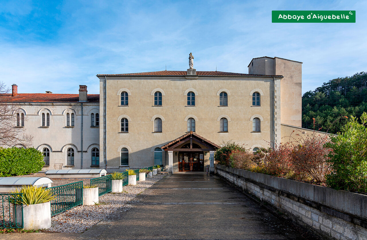 Abdij van Aiguebelle, historisch monument te bezoeken nabij Marsanne.