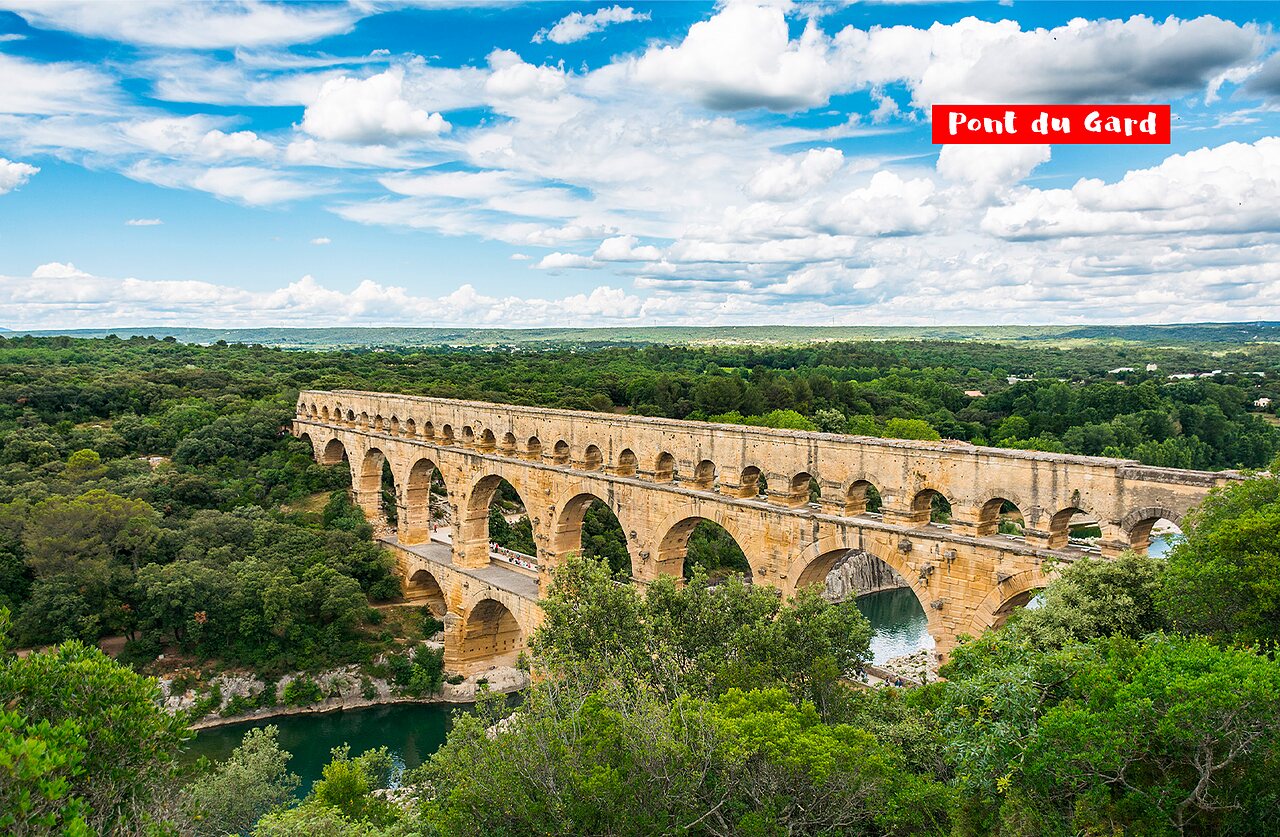 Majestueuze Pont du Gard, historisch Romeins aquaduct nabij N�mes, Occitani�.