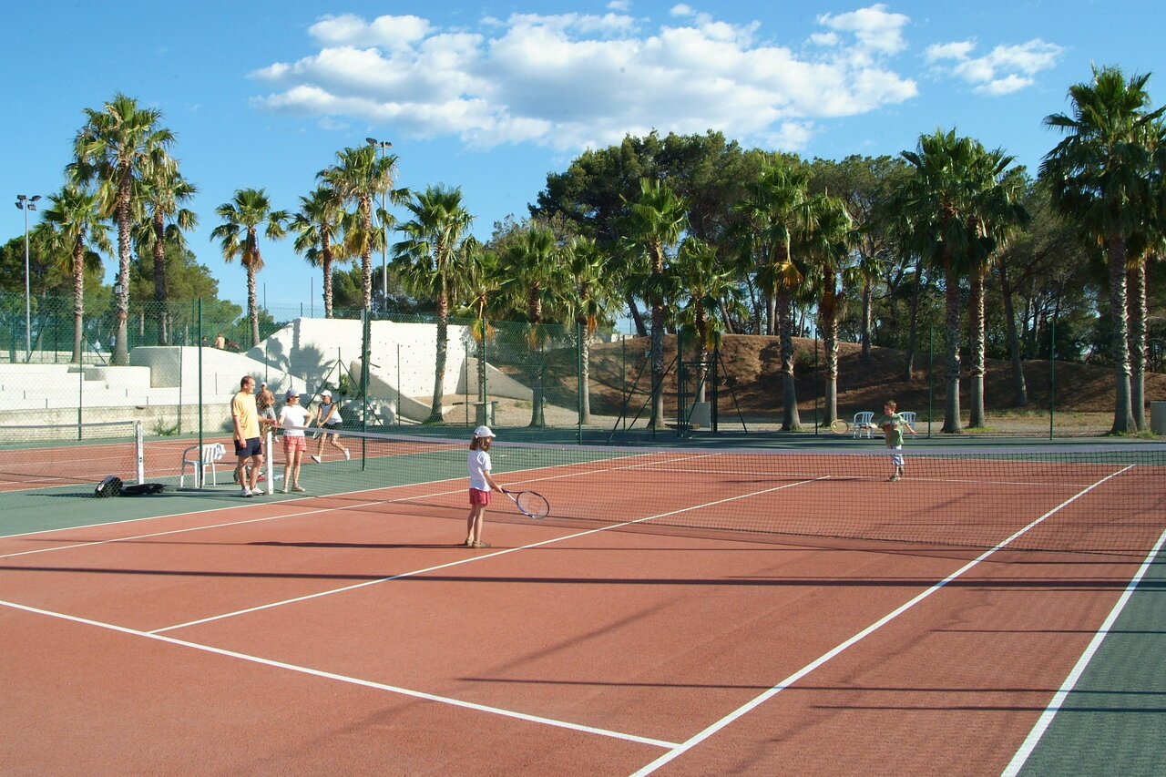 Tennis op camping CAPFUN La Baume - La Palmeraie in Fr�jus (83).