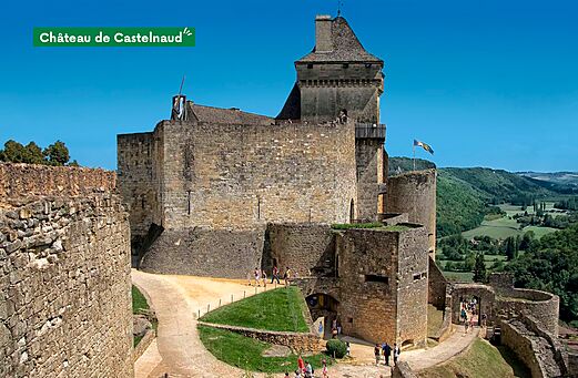 Middeleeuws kasteel van Castelnaud-la-Chapelle, historische bezienswaardigheid in Dordogne.
