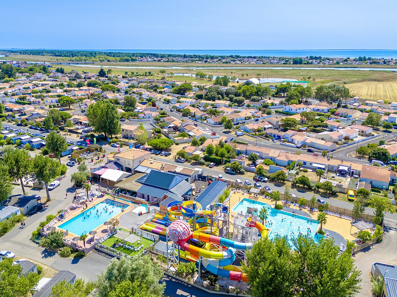 Groot waterpark op camping CAPFUN Bel Air in Aiguillon sur Mer (85).