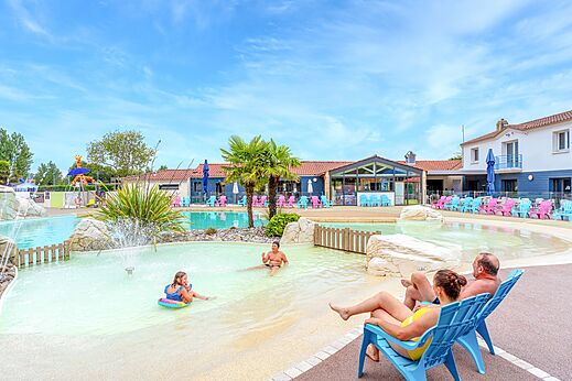 Buitenzwembad op camping VAGUES OCEANES Bois Joly in Saint-Jean-de-Monts (85).