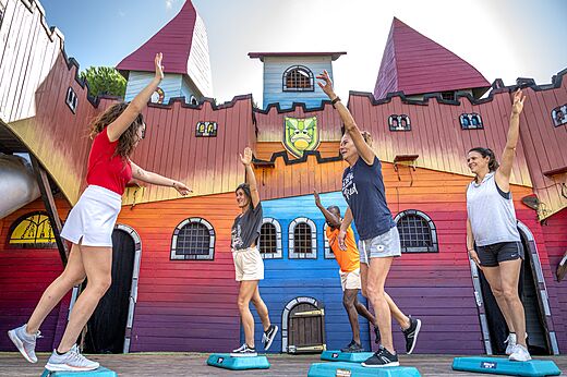 Fitnessanimatie op camping CAPFUN Bonne Etoile in BOIS PLAGE EN RE (17).