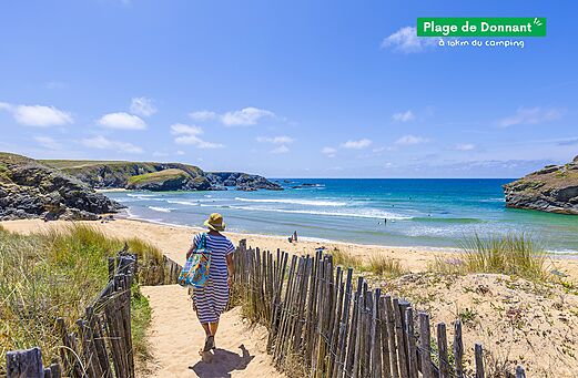 Donnant strand, zandpad naar de oceaan, Belle-�le-en-Mer.