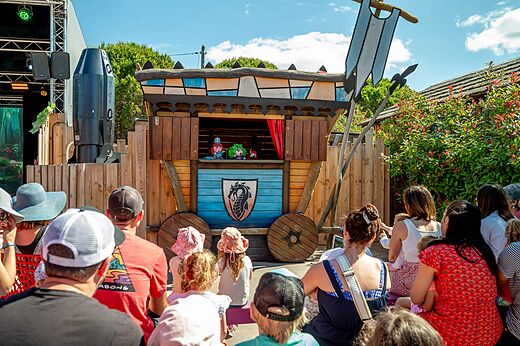 Poppenkastvoorstelling voor kinderen op camping CAPFUN Boucanet in LE GRAU DU ROI (30).