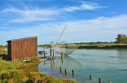 Vistuig carrelet bij camping CLICOCHIC Cabanes d Oléron in ST GEORGES D'OLERON (17).
