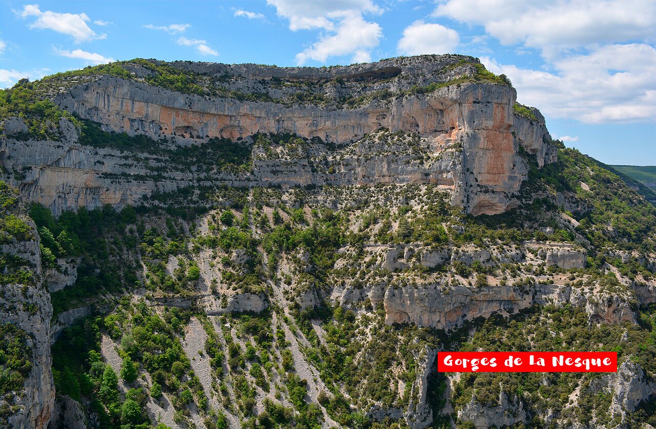 Gorges de la Nesques, indrukwekkende natuurlijke site te bezoeken nabij Vaison la Romaine.