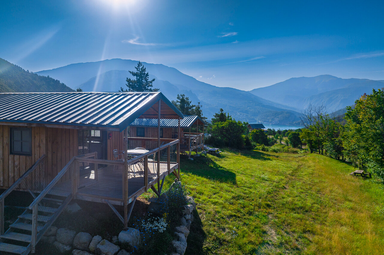 Houten chalet op camping CLICOCHIC Castillon de Provence in Castellane (04).