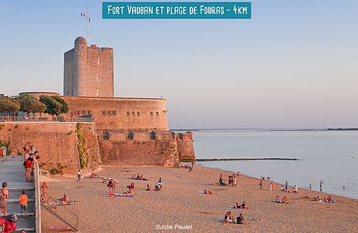 Historisch Fort Vauban en strand van Fouras, toeristische plek nabij La Rochelle.