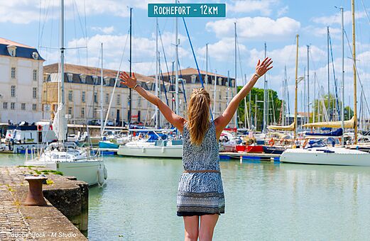 Jachthaven van Rochefort met zeilboten, een plek om te bezoeken in Charente-Maritime.