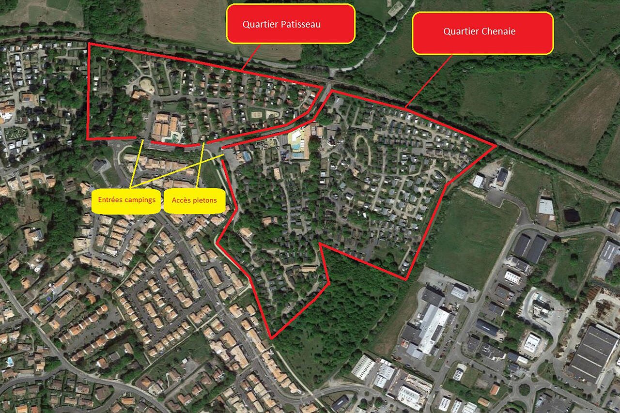 Stacaravans, zwembad op CAPFUN La Ch�naie in PORNIC (44).