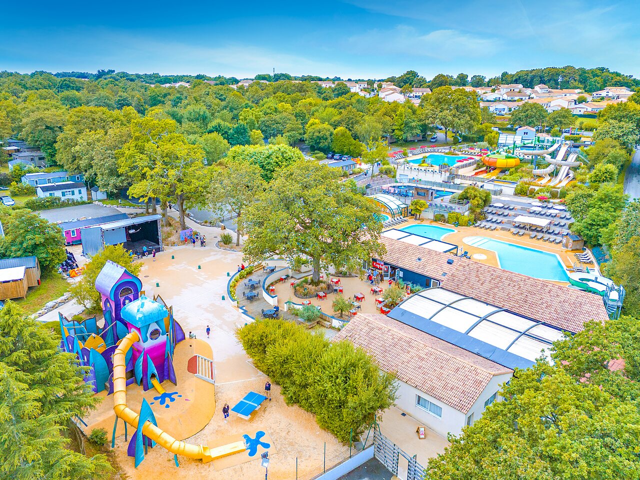 Waterpark, speeltuin, stacaravans op camping CAPFUN La Ch�naie in PORNIC (44).