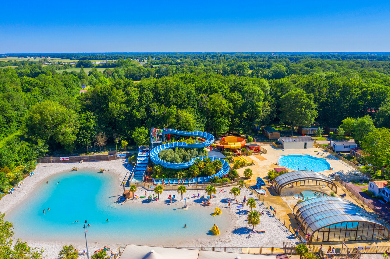 Waterpark met glijbanen, lagunezwembad CAPFUN Ch�nes Medis/Royan (17).
