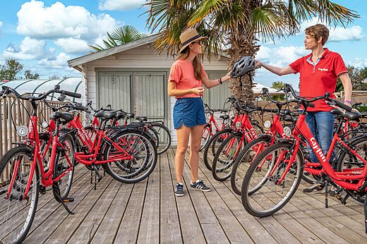 Rode Capfun fietsen beschikbaar op camping CAPFUN Citadelle de Loustic, Hermanville sur Mer.