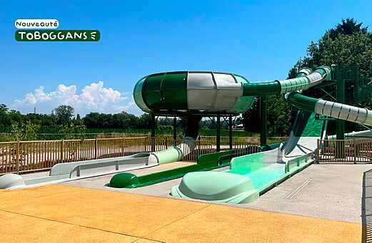 Nieuwe waterglijbanen op camping CLICOCHIC Au Clair Ruisseau in Gerstheim (67).