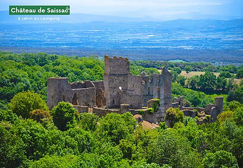 Ruïnes van Château de Saissac, historische plek te bezoeken nabij Carcassonne.