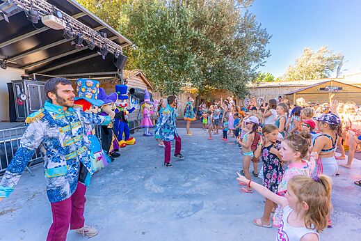 Kinderanimatie met mascottes en entertainers op camping CAPFUN C�te Vermeille, PORT LA NOUVELLE (11).