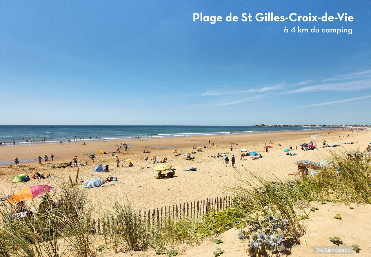 Strand van St Gilles-Croix-de-Vie, toeristische plek nabij GIVRAND (85).
