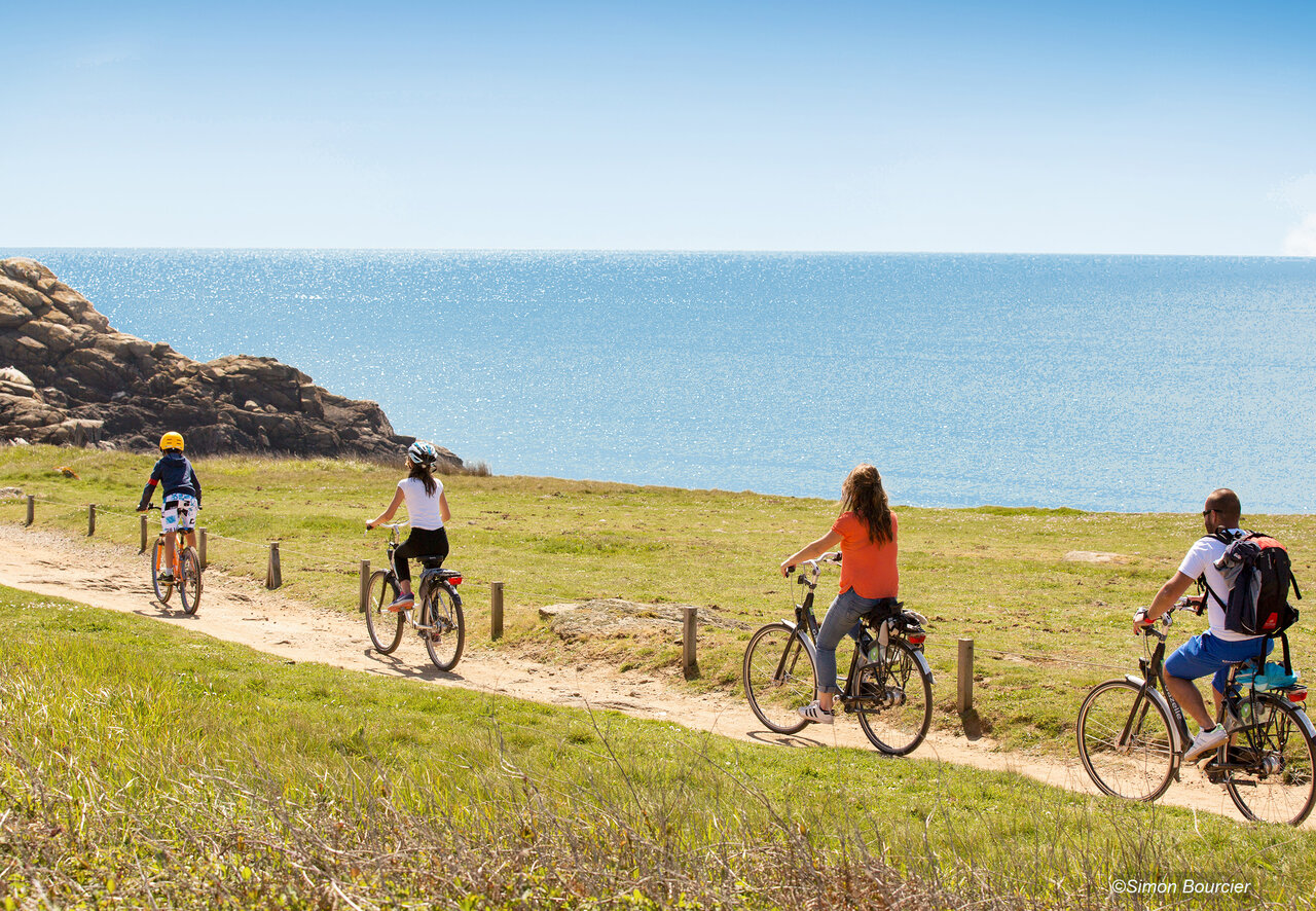 Kustfietsroute op camping CAPFUN Dauphins Bleus in GIVRAND (85).