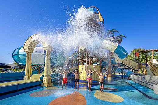 Waterpark met glijbanen en waterspellen voor kinderen op CAPFUN De Belten Rheeze.