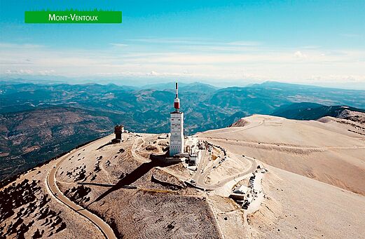 Top van de Mont Ventoux met observatorium en antenne, Provence-Alpes-Côte d'Azur.
