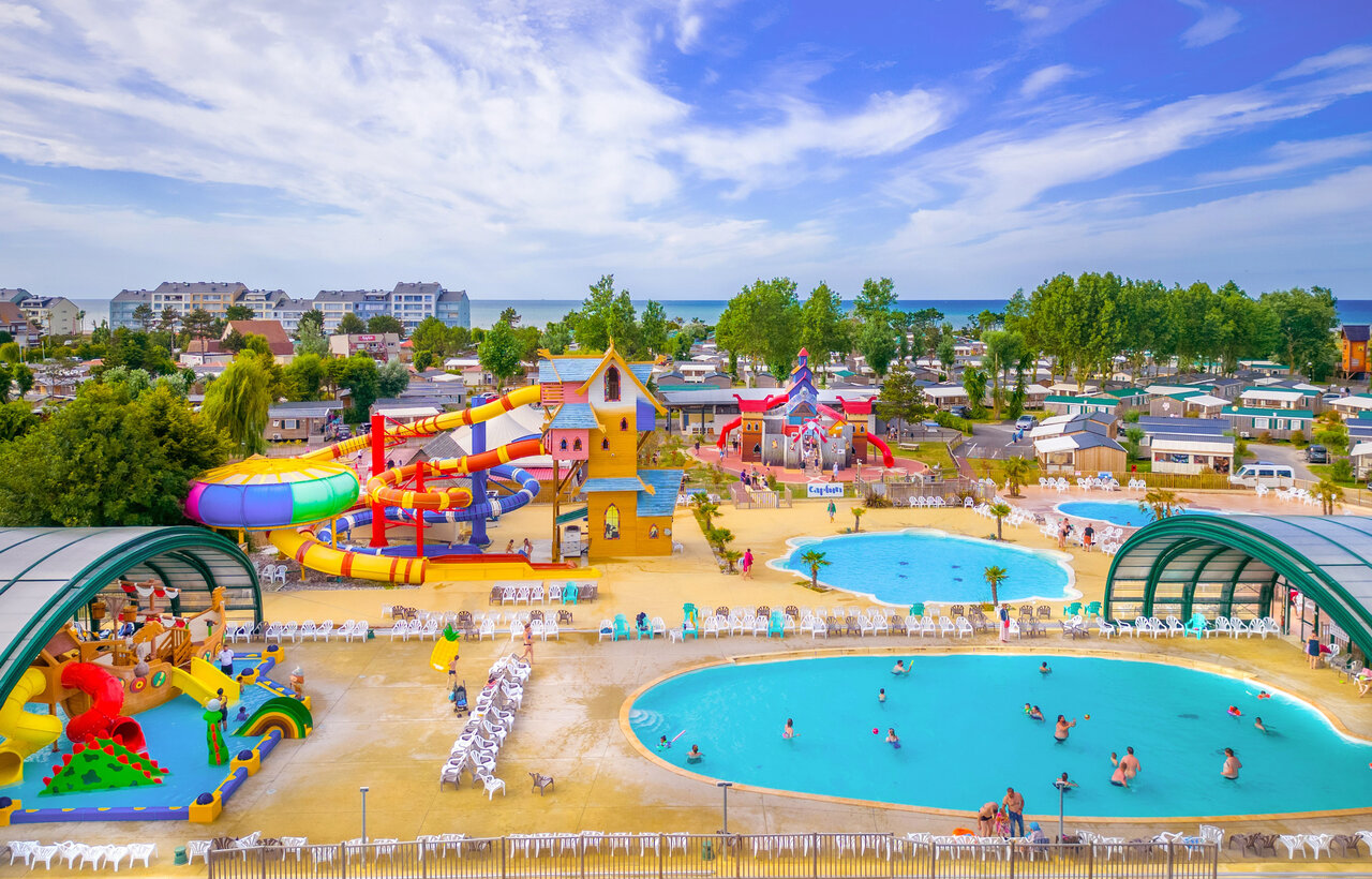 Glijbanen, zwembaden op camping CAPFUN Donjon de Lars in Courseulles-sur-Mer.