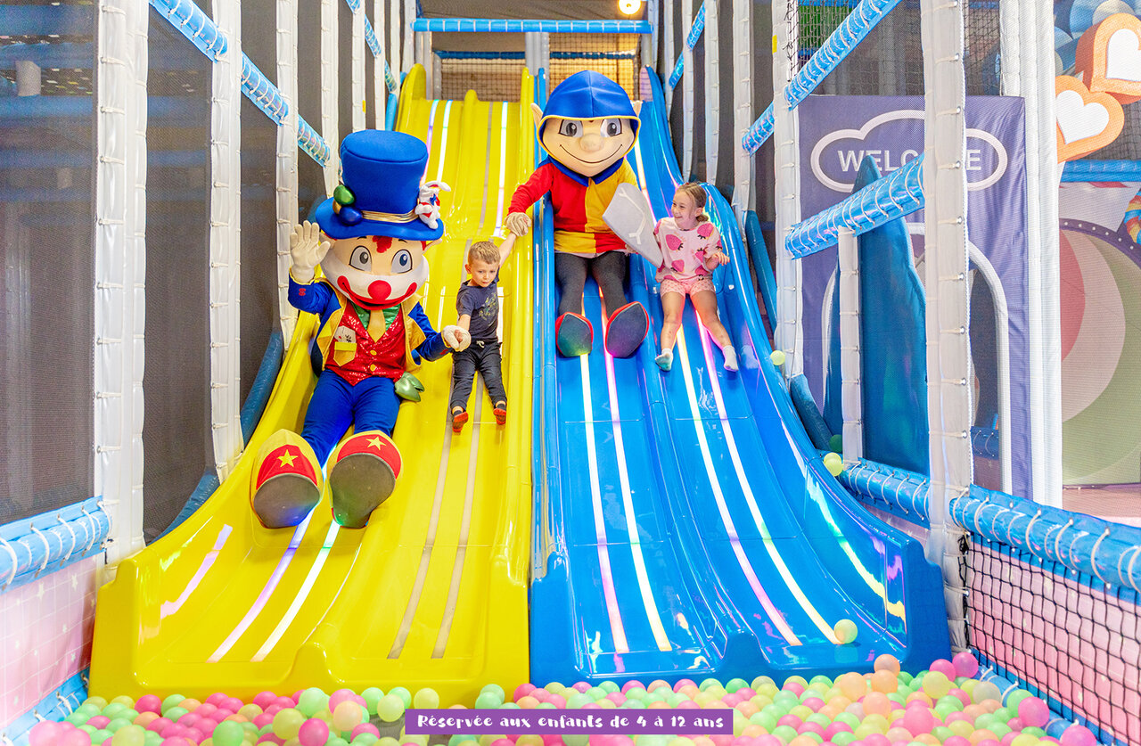 Kinderspelen op camping CAPFUN Dune Fleurie in Quend Plage (80).