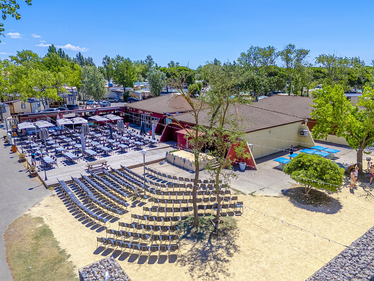 Restaurant, animatieruimte op camping VAGUES OCEANES Elys�e in Le Grau du Roi (30).