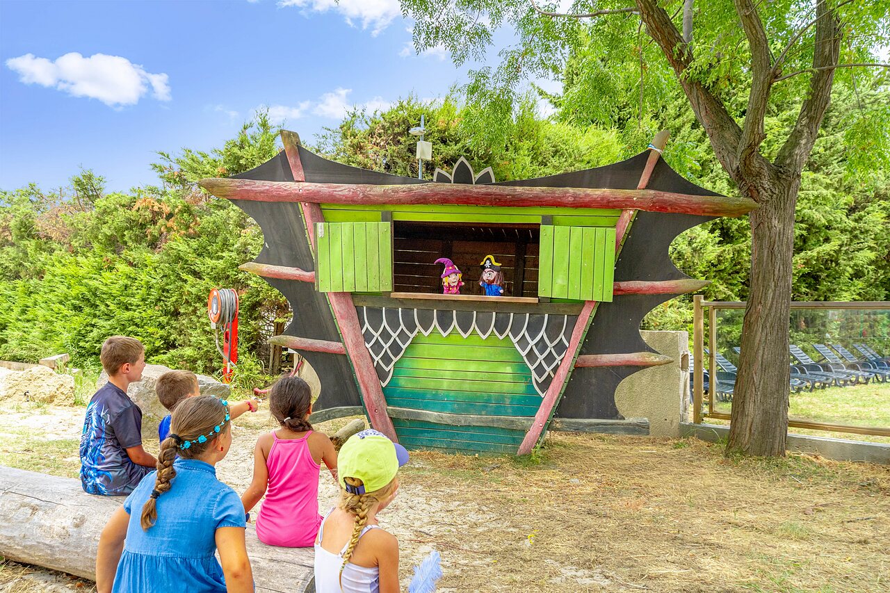 Poppenkastvoorstelling voor kinderen op camping CAPFUN El Moli in Elne (66).