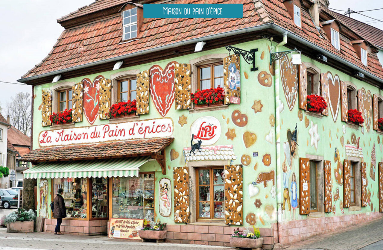 La Maison du Pain d'�pices, versierd gebouw, toeristische plek in Gertwiller, Elzas.