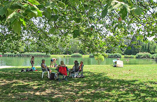 Meer, zwemmen op camping VAGUES OCEANES Lac d'Erstein in Erstein (67).