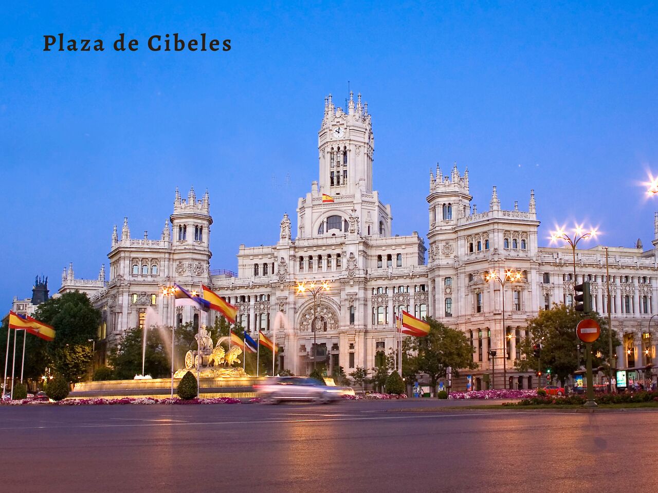 Plaza de Cibeles, iconisch monument om te bezoeken in Madrid, regio Madrid.