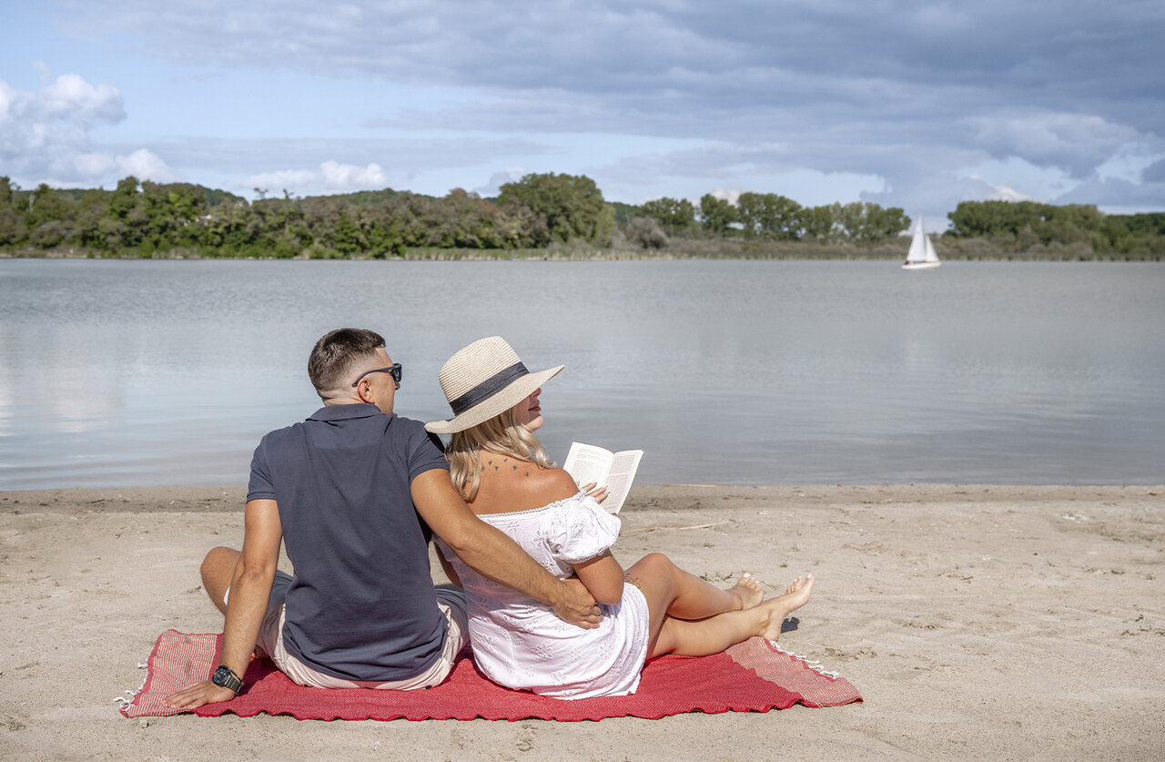 Strand camping CLICOCHIC Etang de la Mutche in HARPRICH (57).