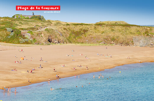 Strand van La Courance, zwemmers, fijn zand, CAPFUN L'Eve, Saint-Marc-sur-Mer.