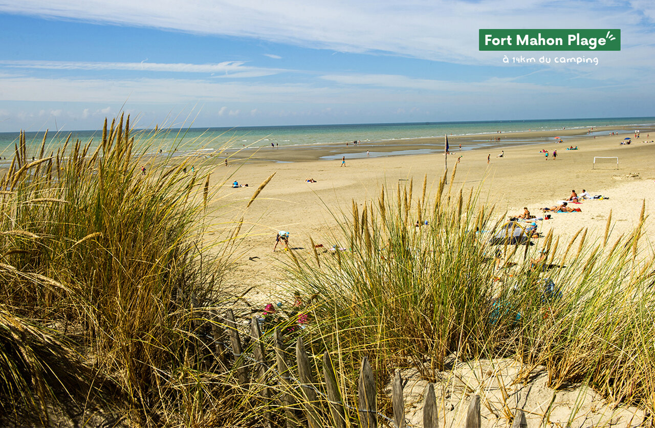 Zandstrand in Fort Mahon Plage, toeristische bestemming in Picardi�.