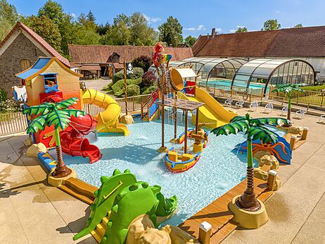 Waterspeeltuin op camping CLICOCHIC Ferme des Aulnes in NAMPONT SAINT MARTIN (80).