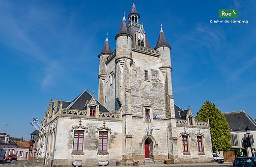 Historische belfort van de stad Rue, monument om te bezoeken in Picardi�.