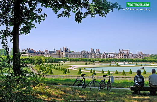 Kasteel van Fontainebleau en tuinen, een historische bezienswaardigheid in �le-de-France.