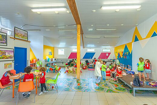 Geanimeerde kinderclub met activiteiten en spelletjes op camping CAPFUN Forges in Avrille (85).