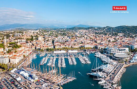 Haven van Cannes en kuststad, een bezienswaardigheid aan de Côte d'Azur.