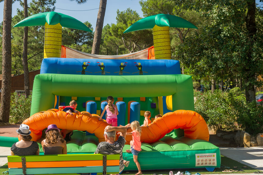 Les Fumades, Vakantiepark Languedoc Roussillon - 13