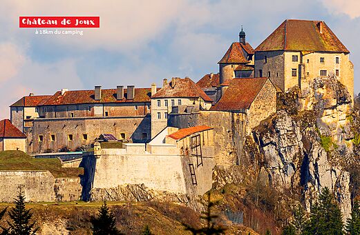 Kasteel van Joux, historische vesting in de Jura, te bezoeken nabij Malbuisson.
