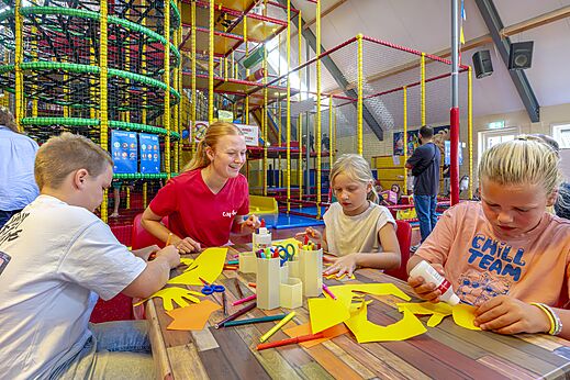 Kinderanimatie en creatieve workshop op camping CAPFUN IJsselstrand in Doesburg.