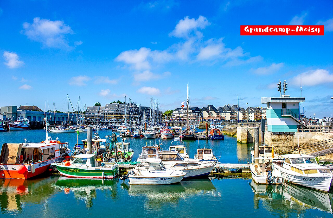 Levendige vissers- en jachthaven in Grandcamp-Maisy, Normandi�, om te bezoeken.