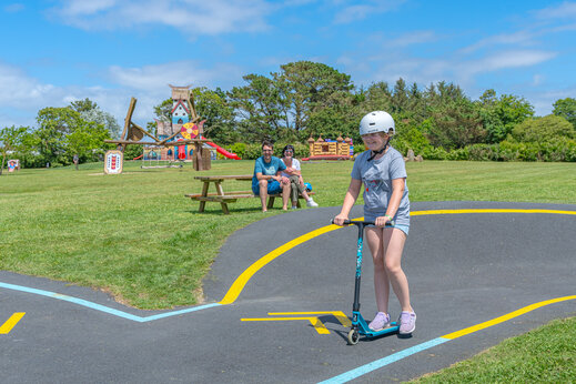 Stepbaan, speeltuin op camping CAPFUN Kervel in PLONEVEZ PORZAY (29).