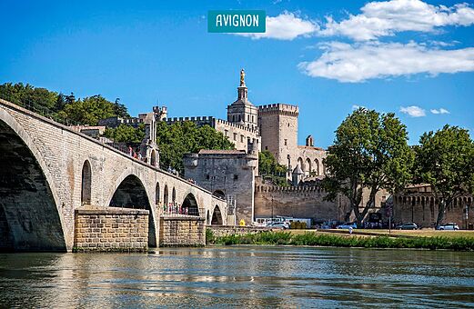 Pont d'Avignon en Pausenpaleis, historische monumenten in de Provence.