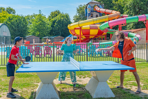 Tafeltennis, waterglijbanen op camping CAPFUN Lac de Ribou in Cholet (49).